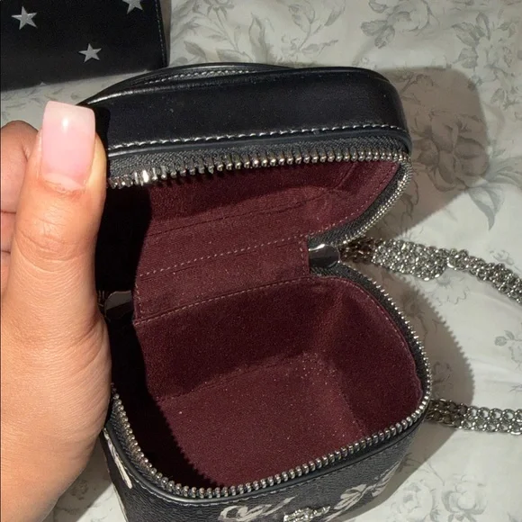 Coach Black and Cream Bow-Accent Box Bag - Picture 2 of 4